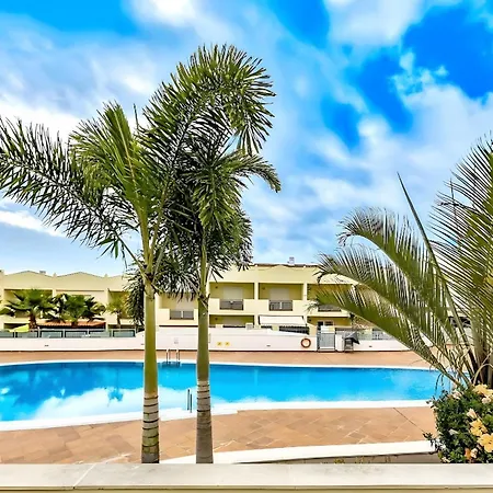 Oasis Fanabe Townhouse