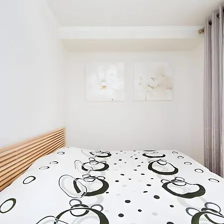 Oasis Fanabe Townhouse شقة *