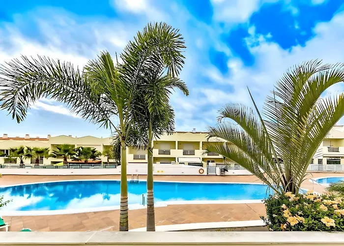 Oasis Fanabe Townhouse